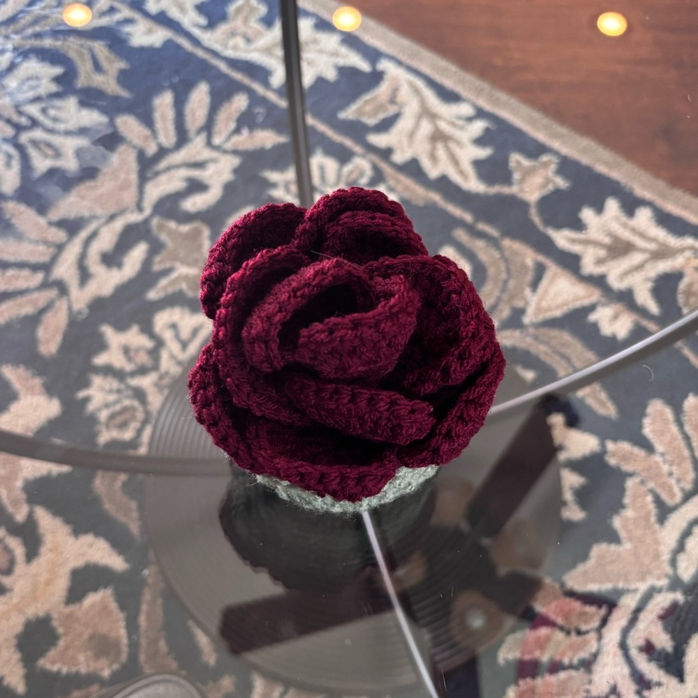 🌹SET Of Six Handcrafted Crochet Heart Shaped Coasters In Basket🌹